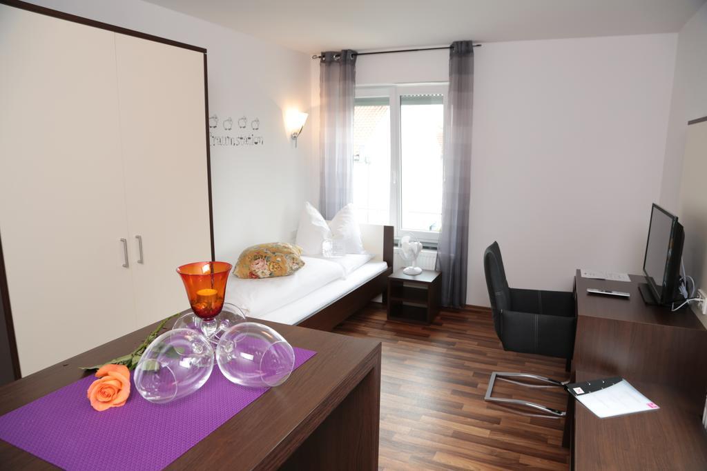 Hotel Am Marktplatz Gangkofen Номер фото