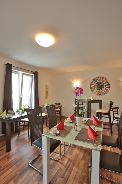 Hotel Am Marktplatz Gangkofen Екстер'єр фото