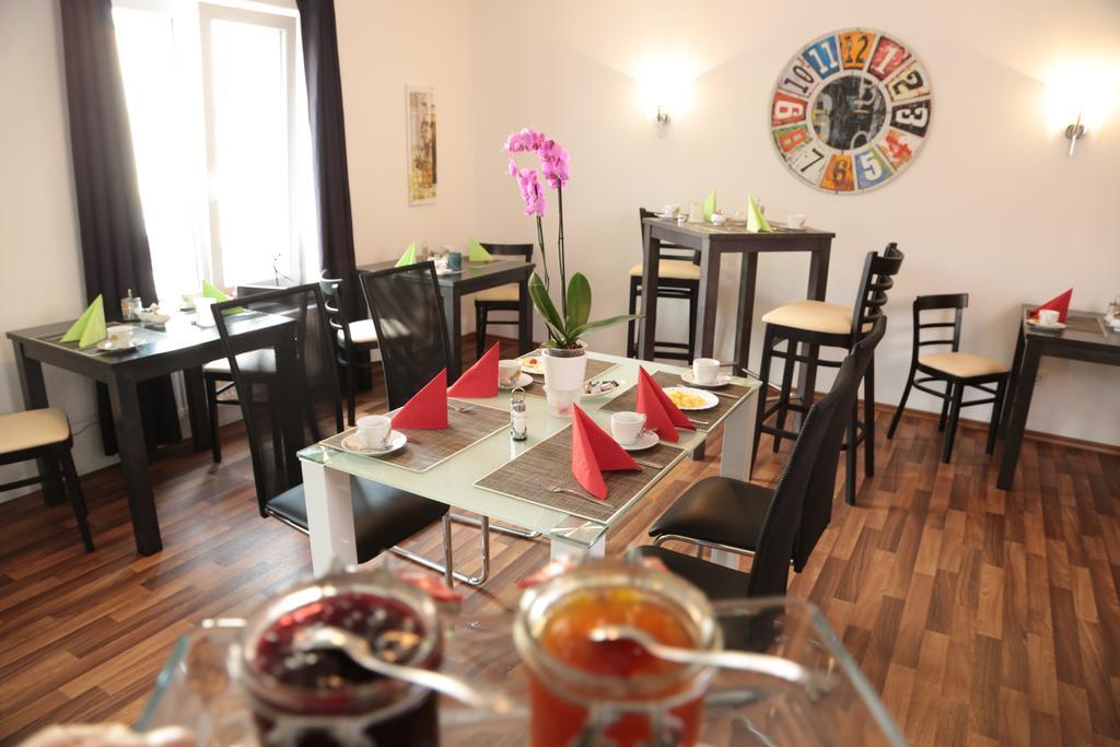 Hotel Am Marktplatz Gangkofen Екстер'єр фото